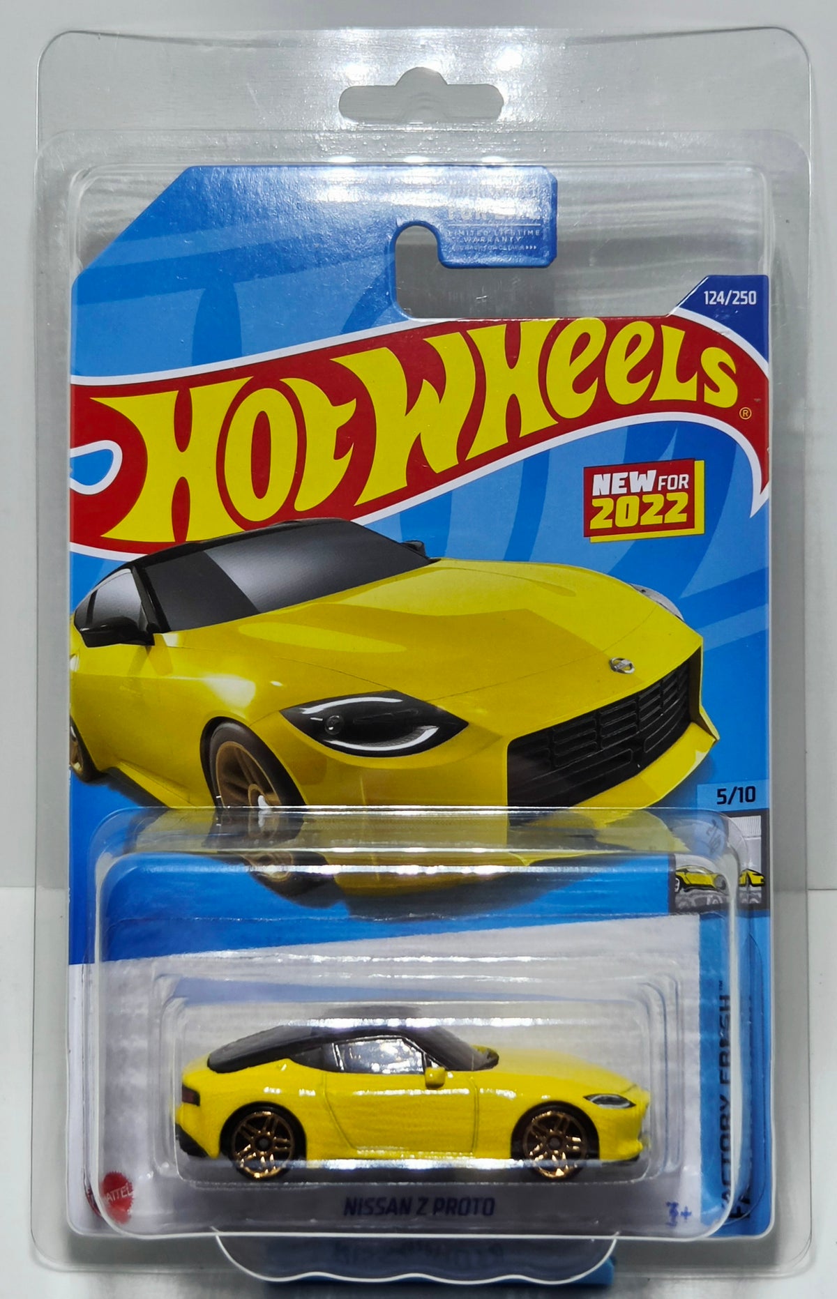 Hot Wheels Nissan Z, 2022 Factory Fresh series, Protector Included